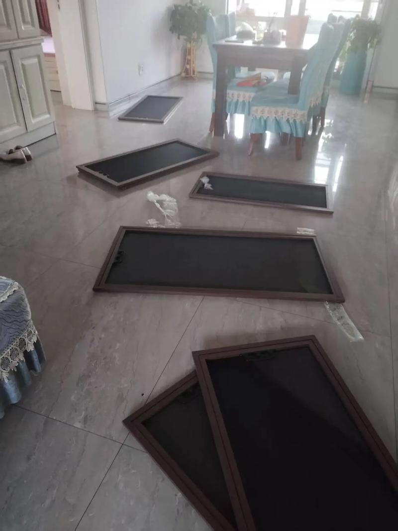 給客戶安裝金剛網(wǎng)紗窗的一天 汗水與信賴的交織